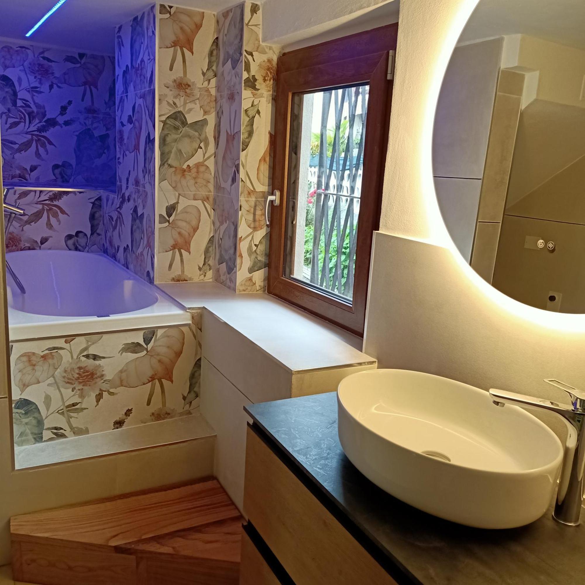 Hotel Amrita Rosa à Castellamonte Extérieur photo